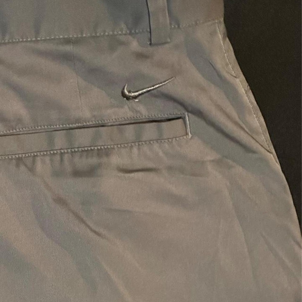 Nike Golf Shorts Mens 30 Gray Flat Front Performance Swoosh 639798-021